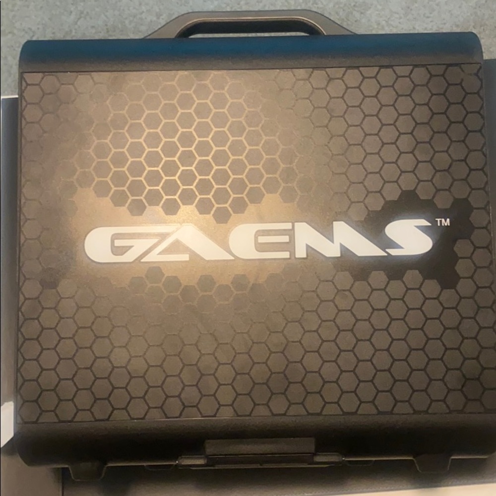 Travel gaming suitcase